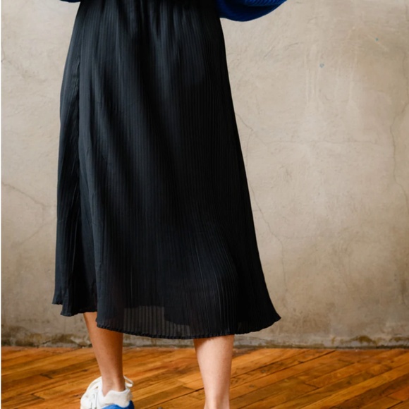 Able Bessie Pleated Skirt Small - Picture 6 of 9